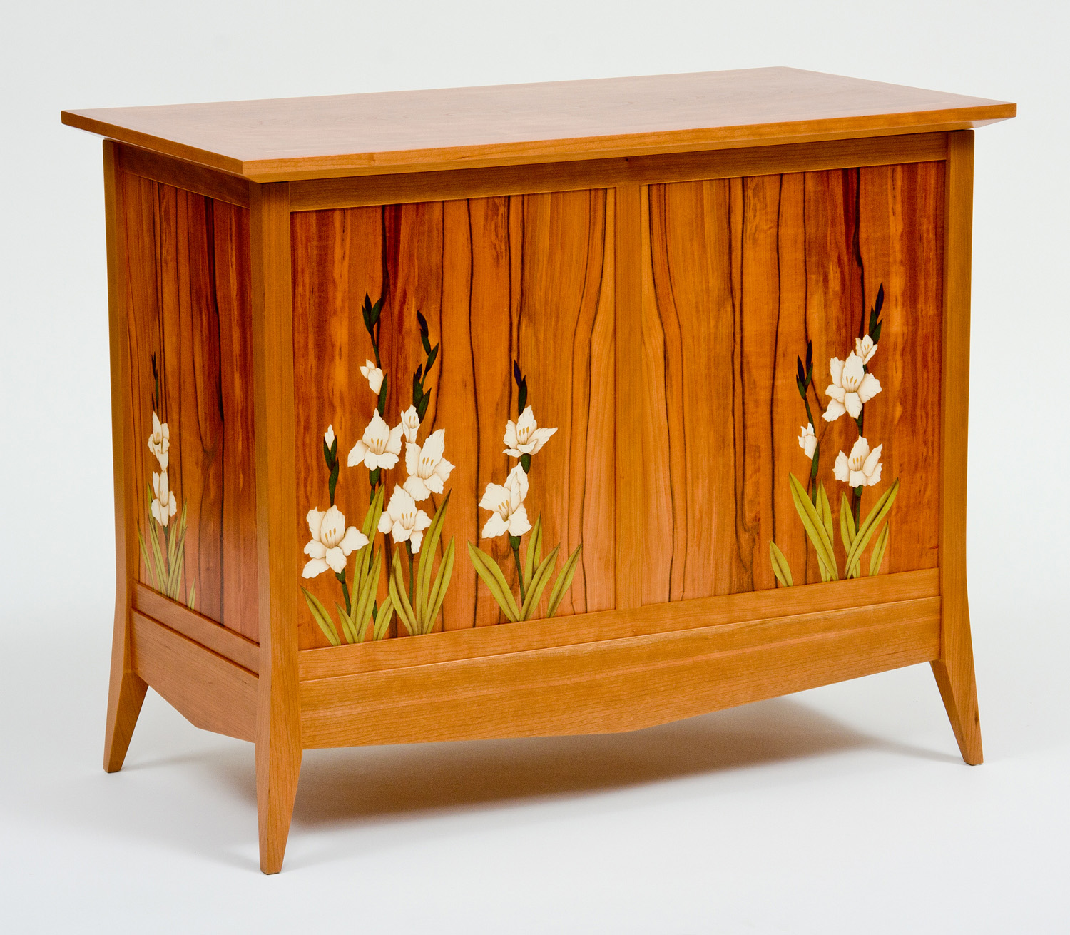 Gladiola Blanket Chest